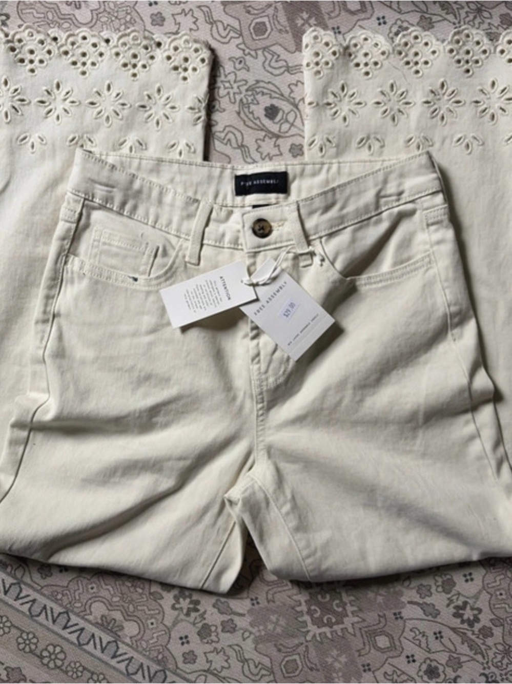 NWT Free Assembly White Women's Jeans -